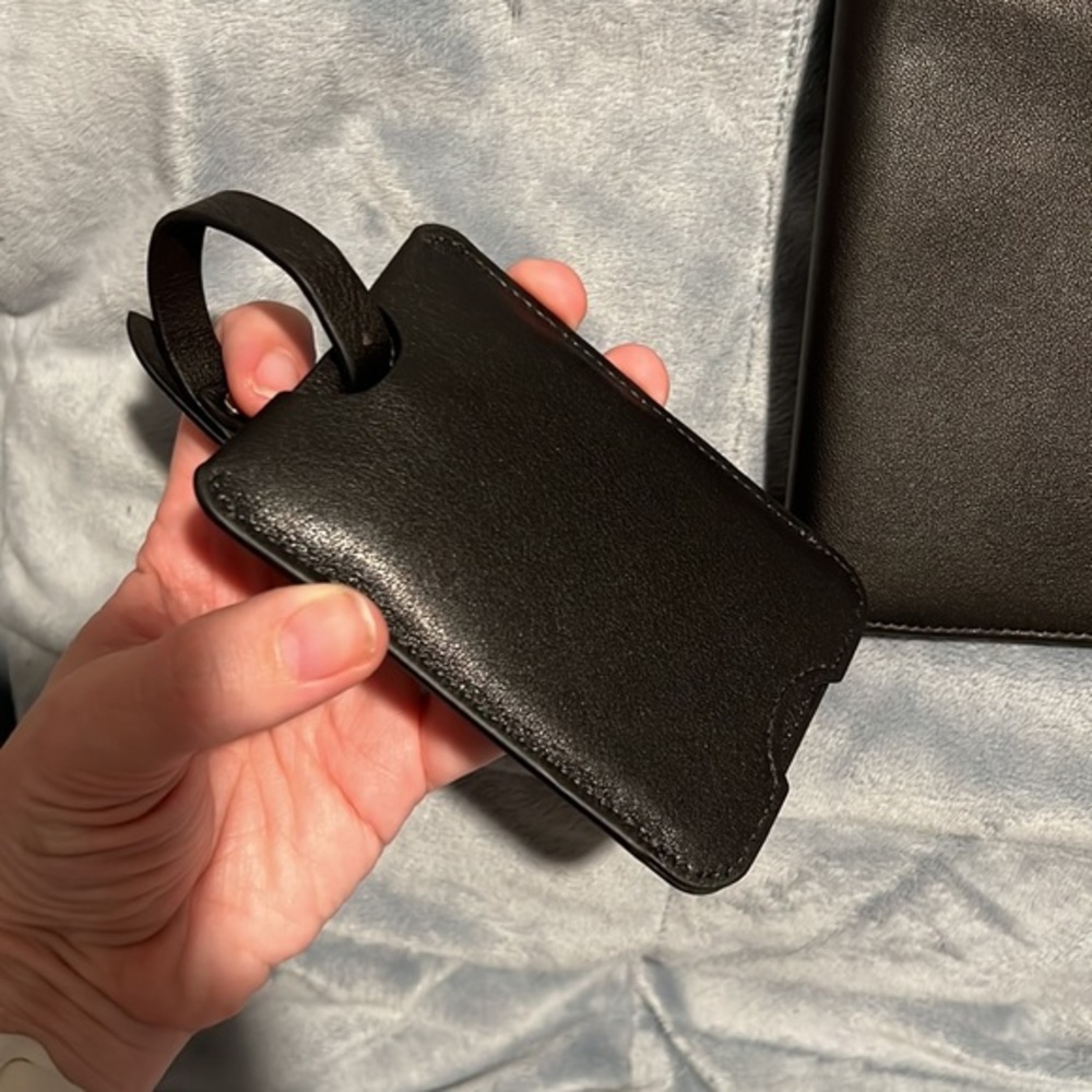 DW leatherworks passport holder and luggage tag - Picture 2 of 9